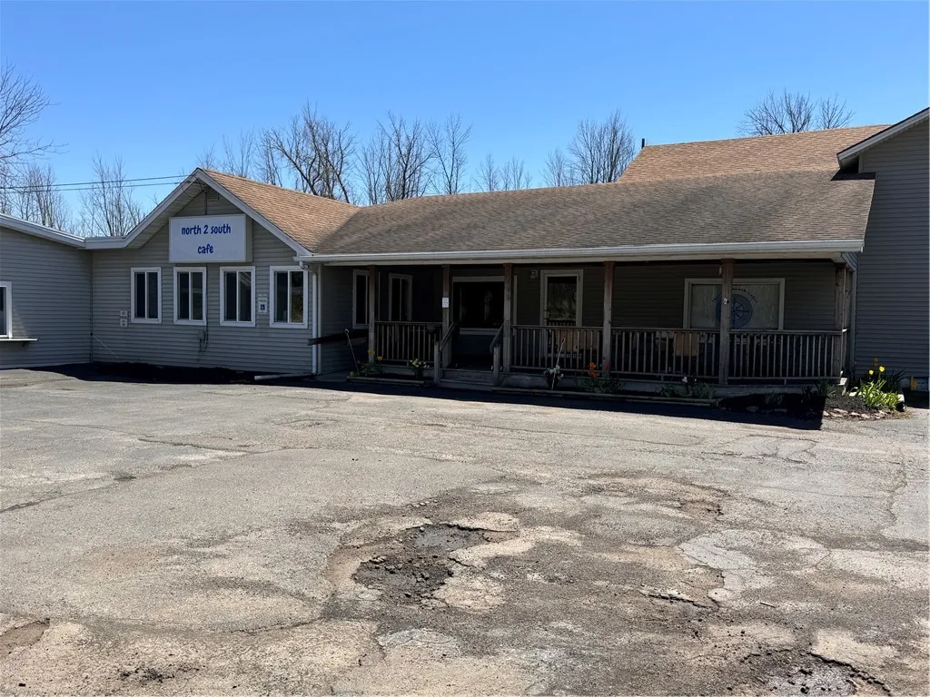 444 North Avenue, Parma, New York 14468, Parma, New York 14468, 6 Rooms Rooms,Commercial Sale,For Sale,444 North Avenue, Parma, New York 14468,0,R1497387