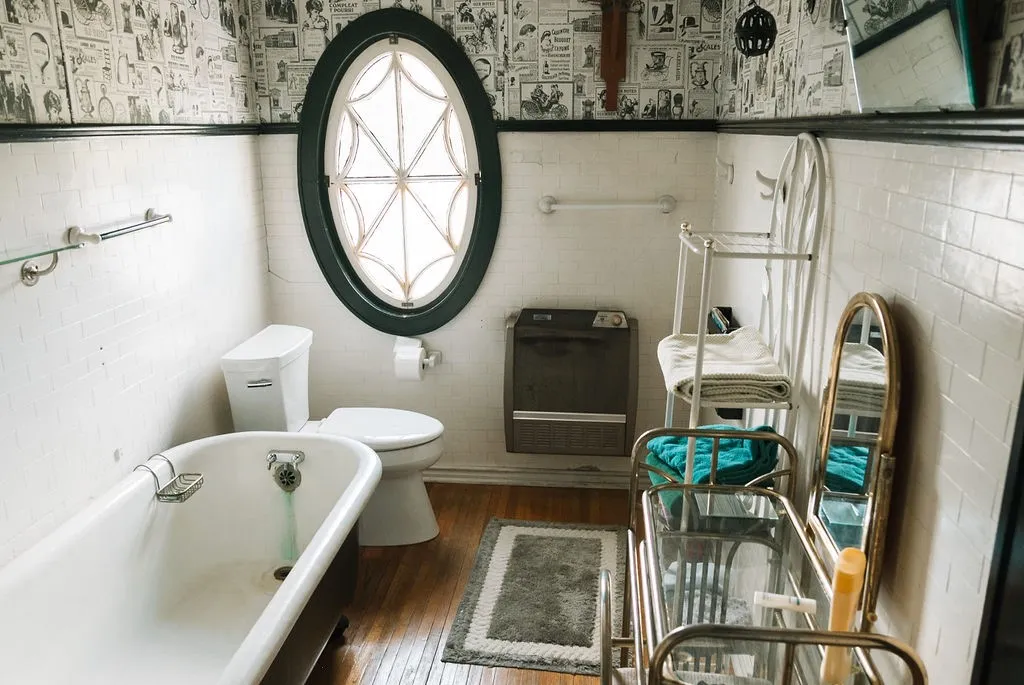 3 East Main Street, Hamilton, Pennsylvania 16333, Hamilton, Pennsylvania 16333, 6 Bedrooms Bedrooms, 11 Rooms Rooms,2 BathroomsBathrooms,Residential,Closed,3 East Main Street, Hamilton, Pennsylvania 16333,0,R1499449