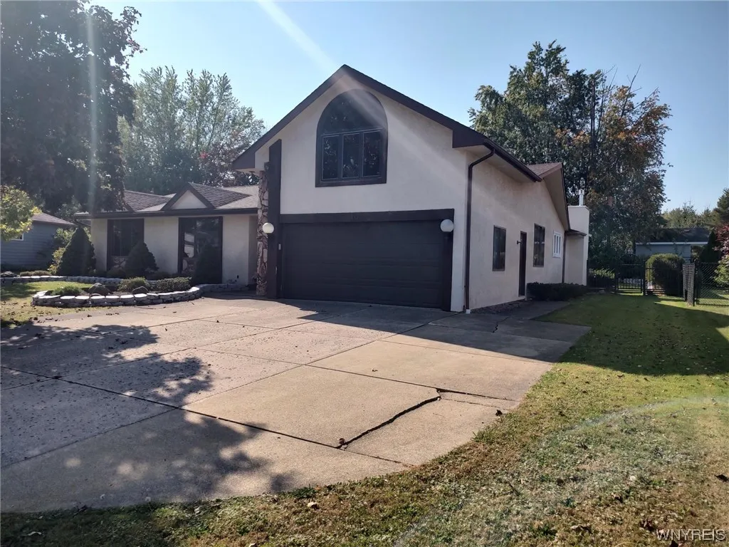 40 Freedom Drive, West Seneca, New York 14224, West Seneca, New York 14224, 3 Bedrooms Bedrooms, 6 Rooms Rooms,4 BathroomsBathrooms,Residential,Closed,40 Freedom Drive, West Seneca, New York 14224,0,B1502836