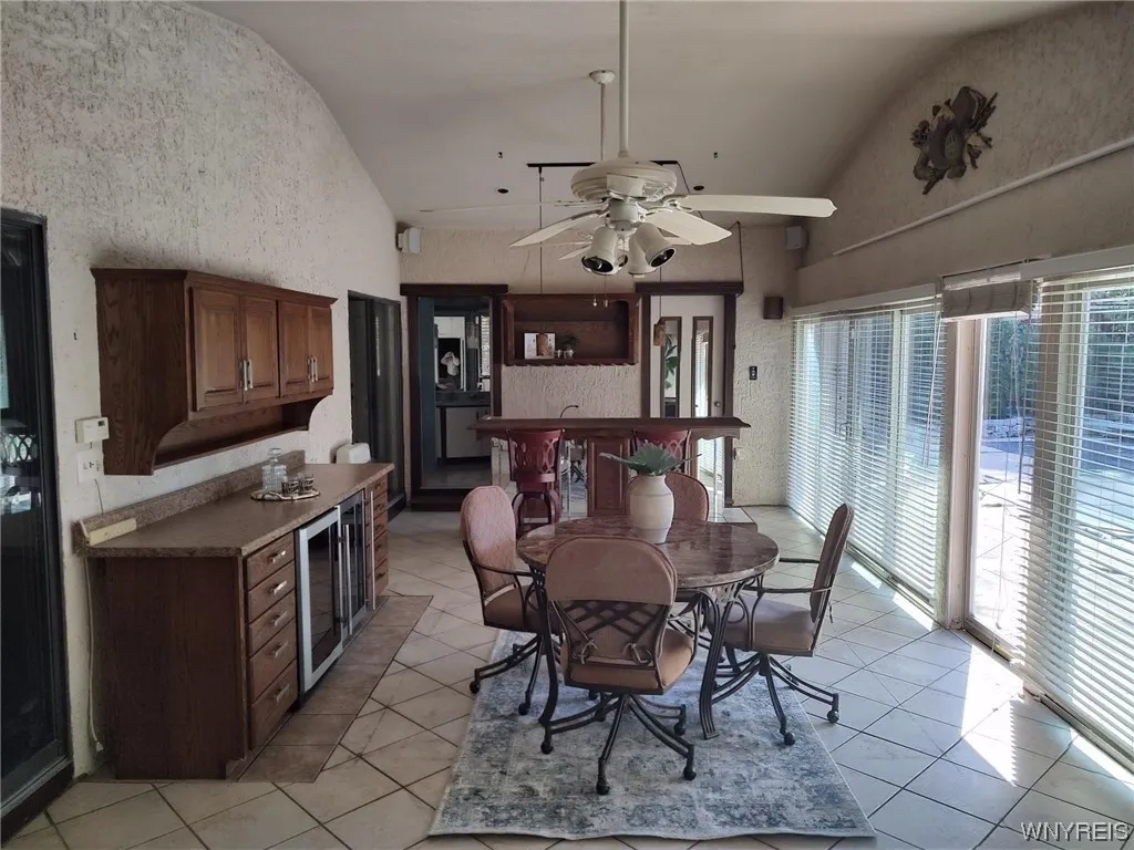40 Freedom Drive, West Seneca, New York 14224, West Seneca, New York 14224, 3 Bedrooms Bedrooms, 6 Rooms Rooms,4 BathroomsBathrooms,Residential,Closed,40 Freedom Drive, West Seneca, New York 14224,0,B1502836