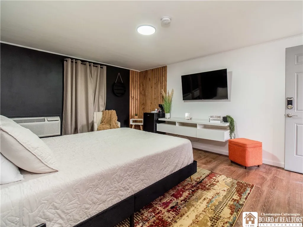 363 Lake Shore Drive West, Dunkirk-city, New York, Dunkirk, New York 14048, 16 Rooms Rooms,Commercial Sale,Closed,363 Lake Shore Drive West, Dunkirk-city, New York ,0,R1504612