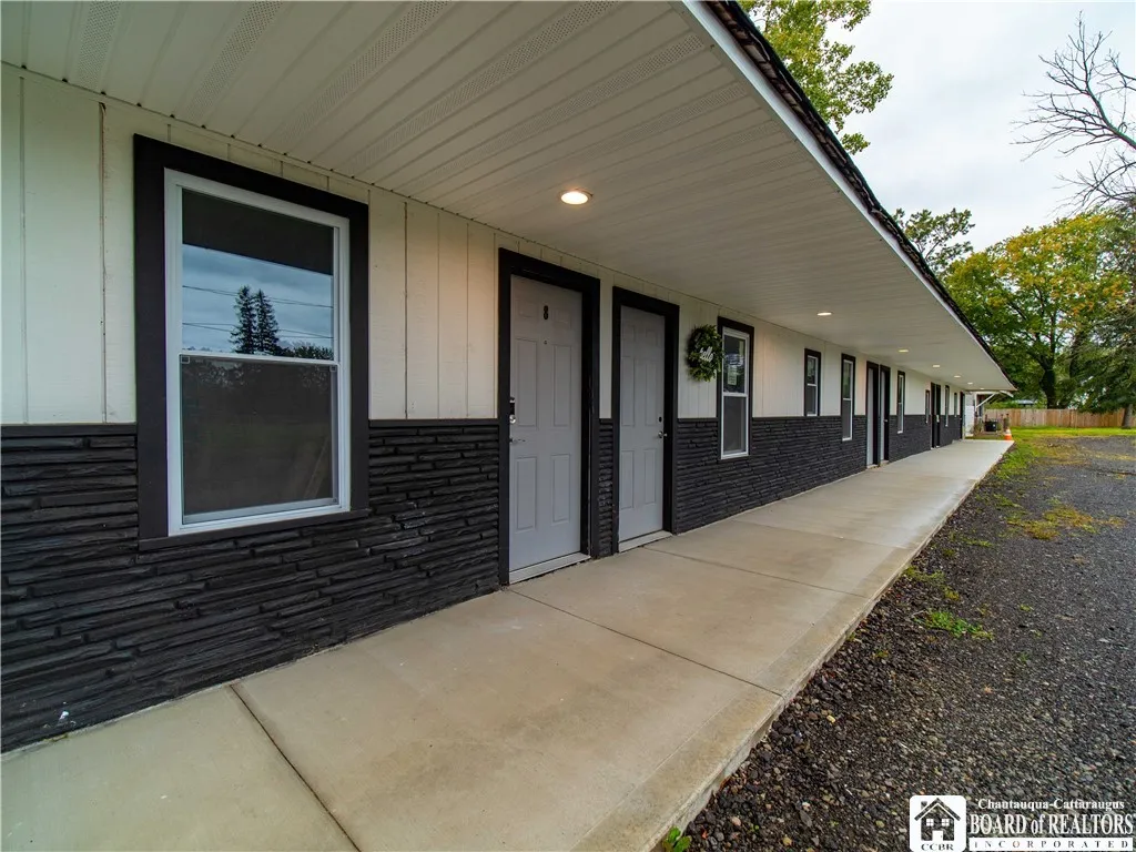 363 Lake Shore Drive West, Dunkirk-city, New York, Dunkirk, New York 14048, 16 Rooms Rooms,Commercial Sale,Closed,363 Lake Shore Drive West, Dunkirk-city, New York ,0,R1504612