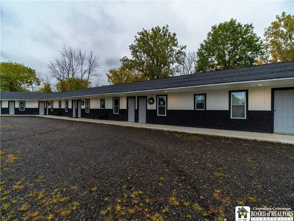 363 Lake Shore Drive West, Dunkirk-city, New York, Dunkirk, New York 14048, 16 Rooms Rooms,Commercial Sale,Closed,363 Lake Shore Drive West, Dunkirk-city, New York ,0,R1504612