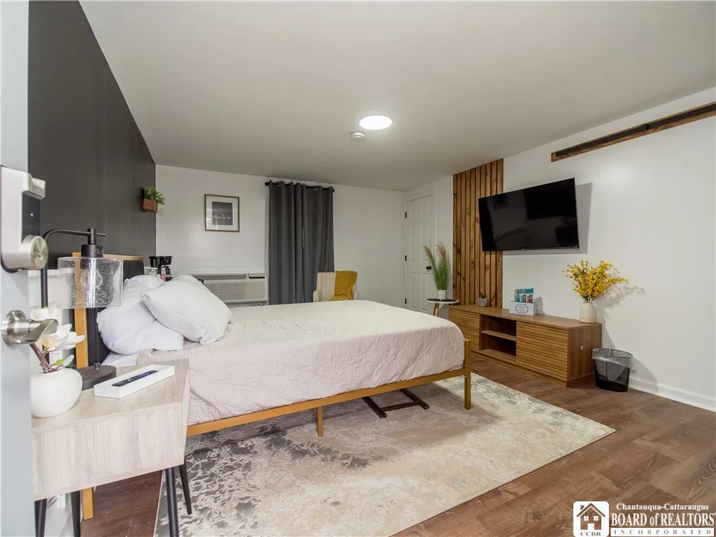 363 Lake Shore Drive West, Dunkirk-city, New York, Dunkirk, New York 14048, 16 Rooms Rooms,Commercial Sale,Closed,363 Lake Shore Drive West, Dunkirk-city, New York ,0,R1504612