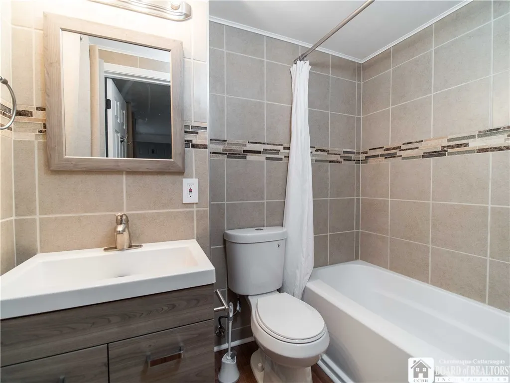 363 Lake Shore Drive West, Dunkirk-city, New York, Dunkirk, New York 14048, 16 Rooms Rooms,Commercial Sale,Closed,363 Lake Shore Drive West, Dunkirk-city, New York ,0,R1504612