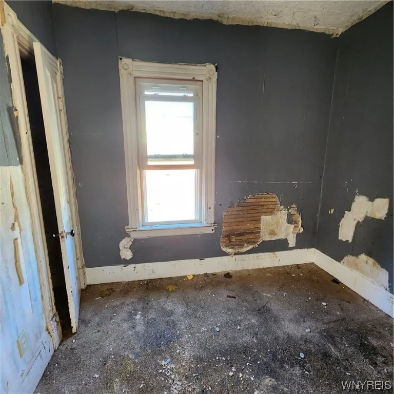 52 Orange Street, Buffalo, New York 14204, Buffalo, New York 14204, 5 Bedrooms Bedrooms, 9 Rooms Rooms,2 BathroomsBathrooms,Residential,Closed,52 Orange Street, Buffalo, New York 14204,0,B1506061