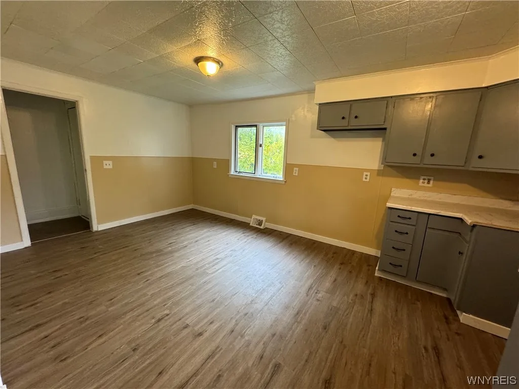 92 Briscoe Avenue, Buffalo, New York 14211, Buffalo, New York 14211, 2 Bedrooms Bedrooms, 8 Rooms Rooms,1 BathroomBathrooms,Residential,Closed,92 Briscoe Avenue, Buffalo, New York 14211,0,B1506914