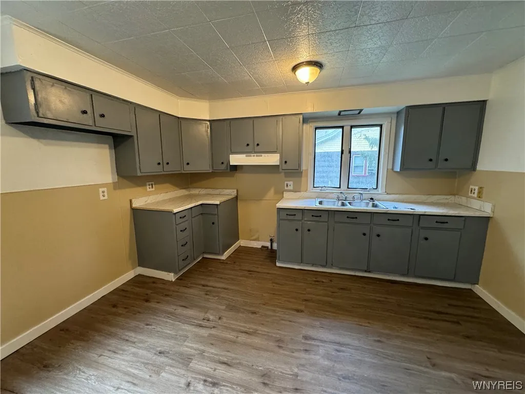 92 Briscoe Avenue, Buffalo, New York 14211, Buffalo, New York 14211, 2 Bedrooms Bedrooms, 8 Rooms Rooms,1 BathroomBathrooms,Residential,Closed,92 Briscoe Avenue, Buffalo, New York 14211,0,B1506914