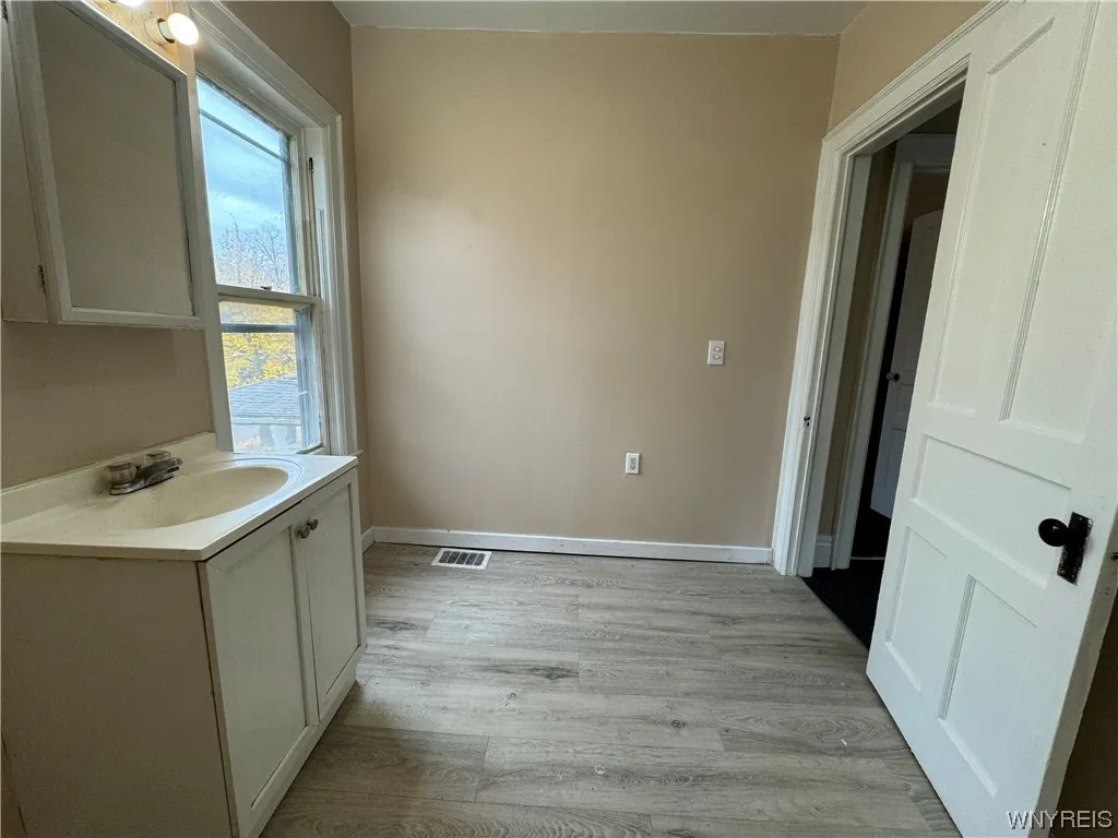 92 Briscoe Avenue, Buffalo, New York 14211, Buffalo, New York 14211, 2 Bedrooms Bedrooms, 8 Rooms Rooms,1 BathroomBathrooms,Residential,Closed,92 Briscoe Avenue, Buffalo, New York 14211,0,B1506914