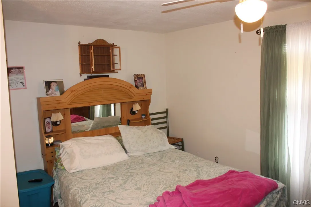 4972 State Route 31, Clay, New York 13041, Clay, New York 13041, 3 Bedrooms Bedrooms, 7 Rooms Rooms,1 BathroomBathrooms,Residential,For Sale,4972 State Route 31, Clay, New York 13041,0,S1507630