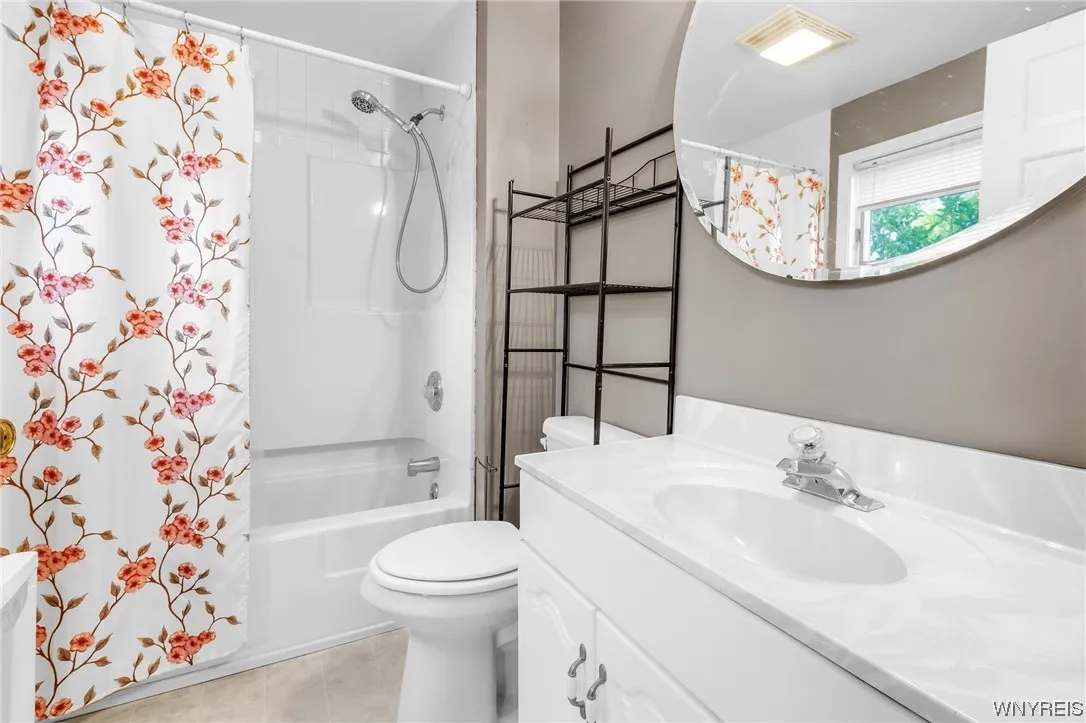 266 Lackawanna Avenue, Cheektowaga, New York 14212, Cheektowaga, New York 14212, 5 Bedrooms Bedrooms, ,2 BathroomsBathrooms,Residential,Closed,266 Lackawanna Avenue, Cheektowaga, New York 14212,0,B1508101