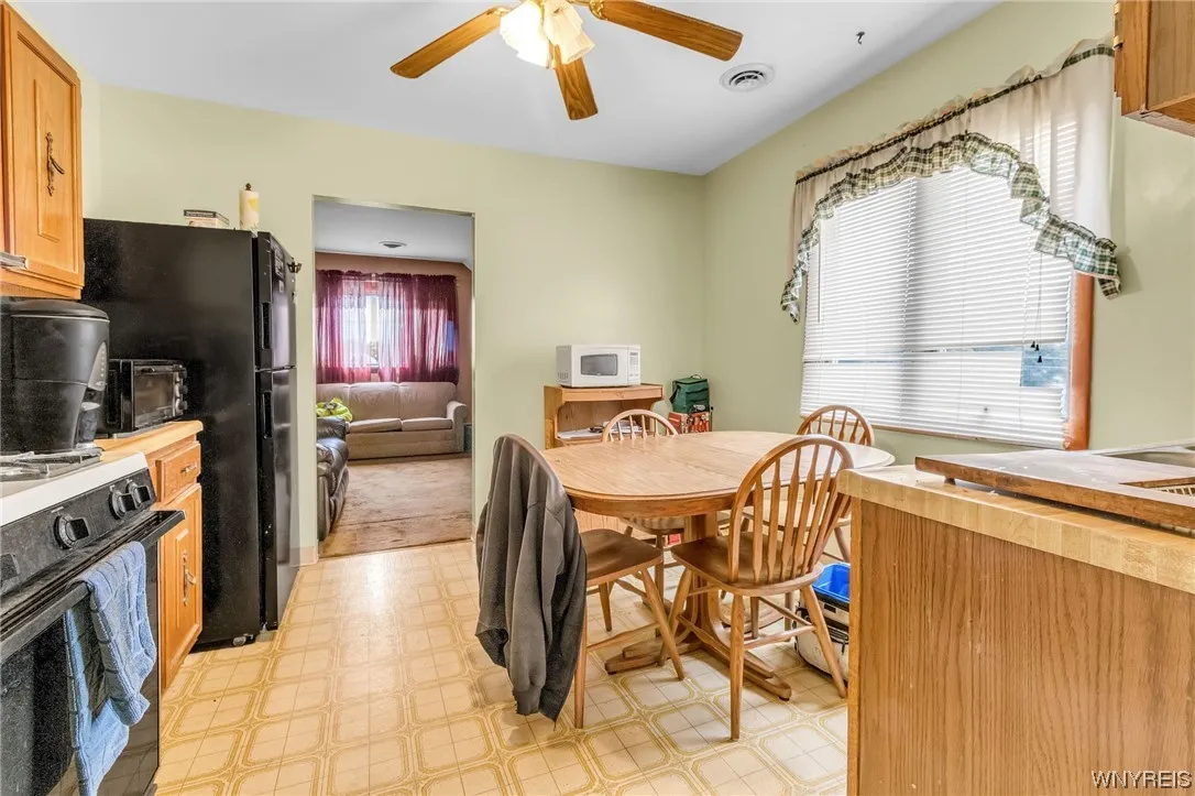 266 Lackawanna Avenue, Cheektowaga, New York 14212, Cheektowaga, New York 14212, 5 Bedrooms Bedrooms, ,2 BathroomsBathrooms,Residential,Closed,266 Lackawanna Avenue, Cheektowaga, New York 14212,0,B1508101