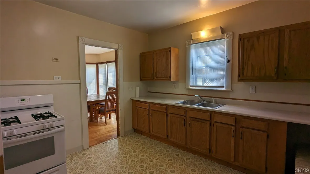12 Woodruff Street, Cortland, New York 13045, Cortland, New York 13045, 8 Bedrooms Bedrooms, ,3 BathroomsBathrooms,Residential,Closed,12 Woodruff Street, Cortland, New York 13045,0,S1506818