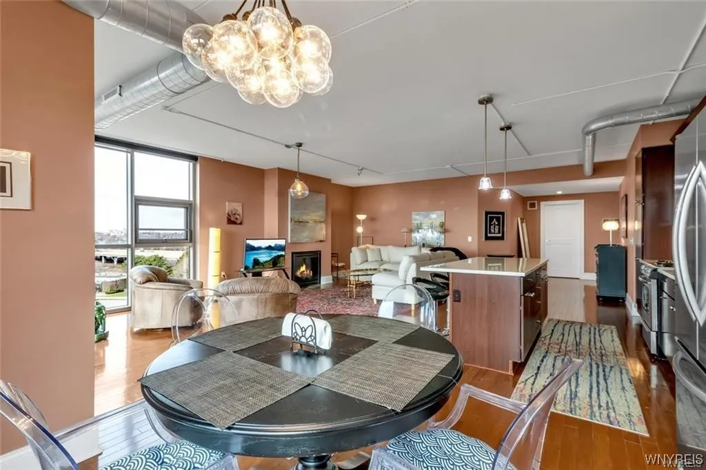 132 Lakefront Boulevard 405, Buffalo, New York 142, Buffalo, New York 14202, 2 Bedrooms Bedrooms, 4 Rooms Rooms,2 BathroomsBathrooms,Residential,Closed,132 Lakefront Boulevard 405, Buffalo, New York 142,0,B1509270
