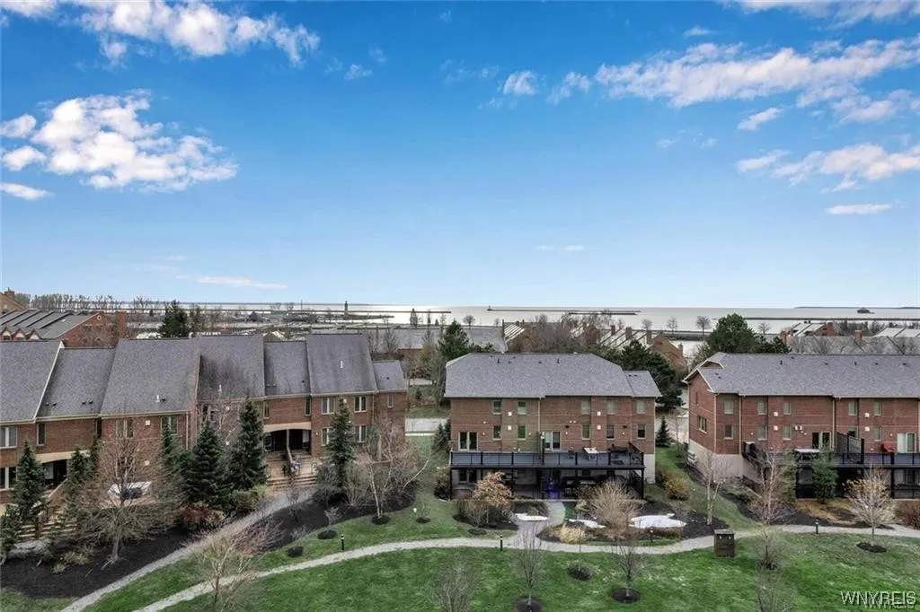 132 Lakefront Boulevard 405, Buffalo, New York 142, Buffalo, New York 14202, 2 Bedrooms Bedrooms, 4 Rooms Rooms,2 BathroomsBathrooms,Residential,Closed,132 Lakefront Boulevard 405, Buffalo, New York 142,0,B1509270