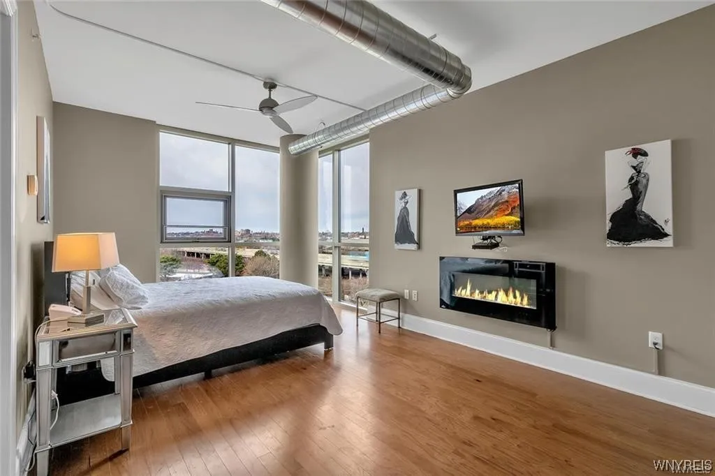 132 Lakefront Boulevard 405, Buffalo, New York 142, Buffalo, New York 14202, 2 Bedrooms Bedrooms, 4 Rooms Rooms,2 BathroomsBathrooms,Residential,Closed,132 Lakefront Boulevard 405, Buffalo, New York 142,0,B1509270