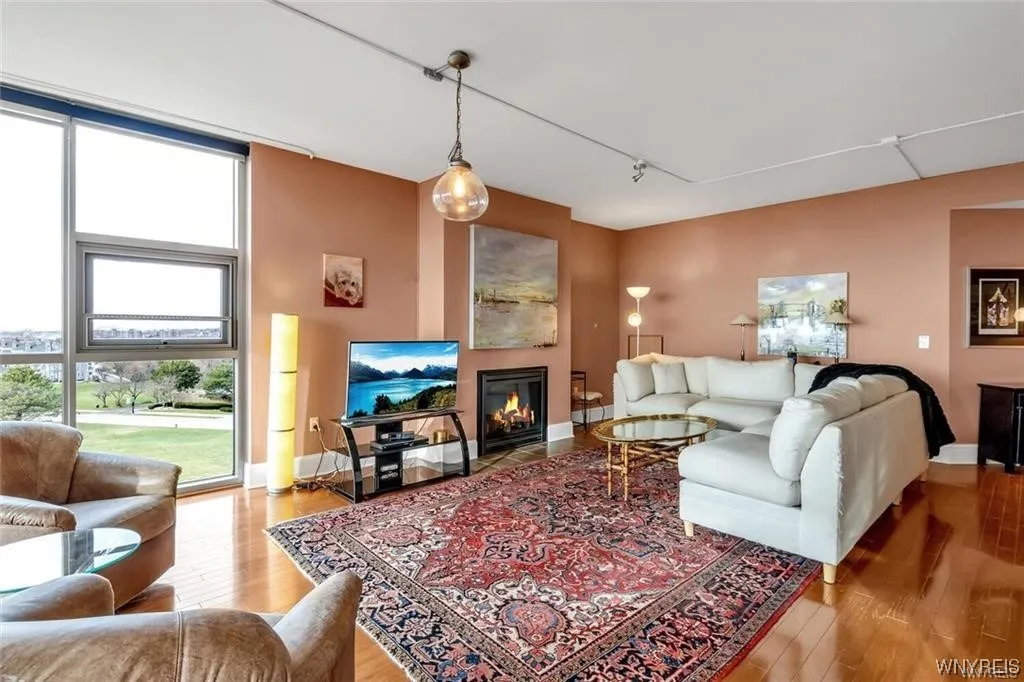 132 Lakefront Boulevard 405, Buffalo, New York 142, Buffalo, New York 14202, 2 Bedrooms Bedrooms, 4 Rooms Rooms,2 BathroomsBathrooms,Residential,Closed,132 Lakefront Boulevard 405, Buffalo, New York 142,0,B1509270