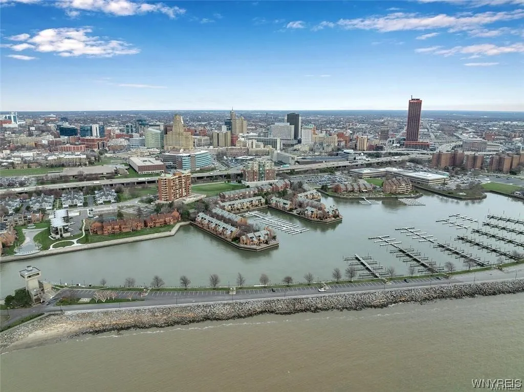 132 Lakefront Boulevard 405, Buffalo, New York 142, Buffalo, New York 14202, 2 Bedrooms Bedrooms, 4 Rooms Rooms,2 BathroomsBathrooms,Residential,Closed,132 Lakefront Boulevard 405, Buffalo, New York 142,0,B1509270
