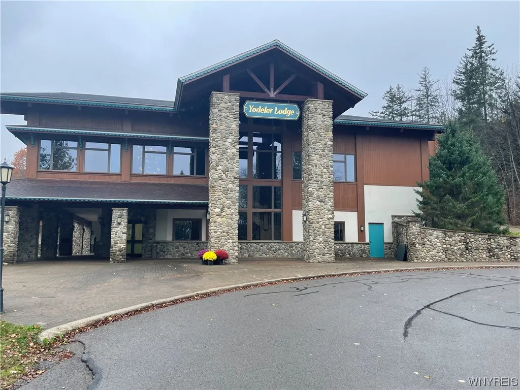 6557 Holiday Valley Road 318, Ellicottville, New Y, Ellicottville, New York 14731, 2 Rooms Rooms,1 BathroomBathrooms,Residential,For Sale,6557 Holiday Valley Road 318, Ellicottville, New Y,0,B1509336