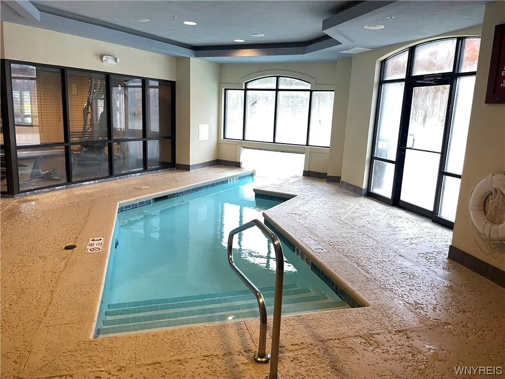 Entryway to outdoor pool.