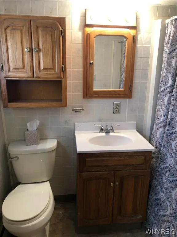 70 Reservation Street, Buffalo, New York 14207, Buffalo, New York 14207, 3 Bedrooms Bedrooms, 9 Rooms Rooms,1 BathroomBathrooms,Residential,Closed,70 Reservation Street, Buffalo, New York 14207,0,B1510839