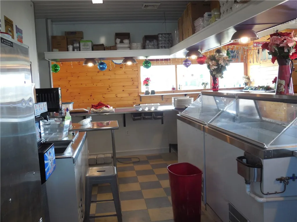 7342 State Street Road, Throop, New York 13021, Throop, New York 13021, ,Commercial Sale,For Sale,7342 State Street Road, Throop, New York 13021,0,R1511794
