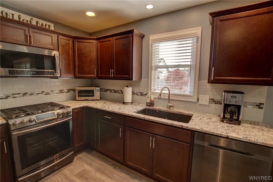 3627 Delilah Lane, Hamburg, New York 14075, Hamburg, New York 14075, 3 Bedrooms Bedrooms, 9 Rooms Rooms,1 BathroomBathrooms,Residential,Closed,3627 Delilah Lane, Hamburg, New York 14075,0,B1513274