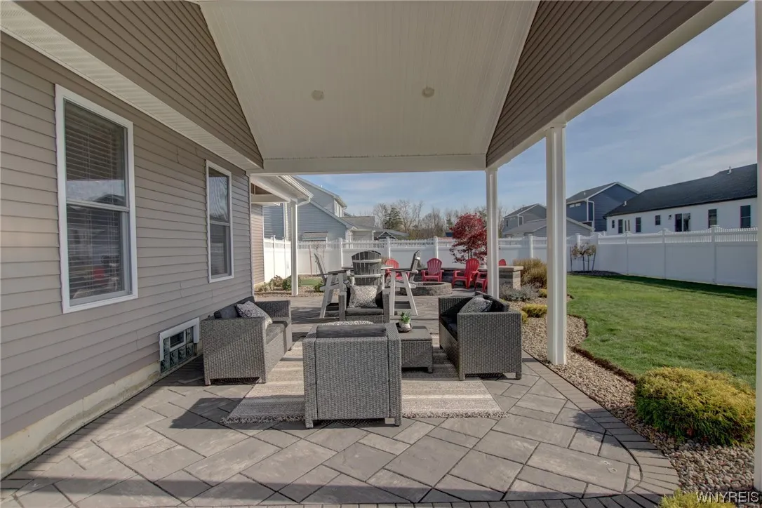3627 Delilah Lane, Hamburg, New York 14075, Hamburg, New York 14075, 3 Bedrooms Bedrooms, 9 Rooms Rooms,1 BathroomBathrooms,Residential,Closed,3627 Delilah Lane, Hamburg, New York 14075,0,B1513274