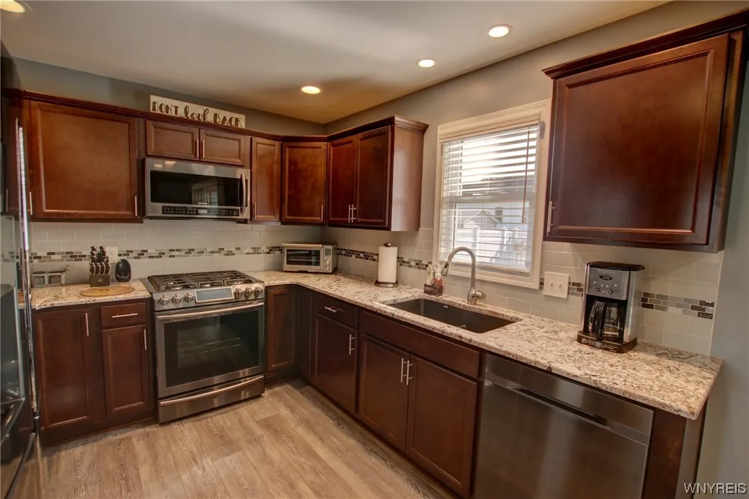 3627 Delilah Lane, Hamburg, New York 14075, Hamburg, New York 14075, 3 Bedrooms Bedrooms, 9 Rooms Rooms,1 BathroomBathrooms,Residential,Closed,3627 Delilah Lane, Hamburg, New York 14075,0,B1513274