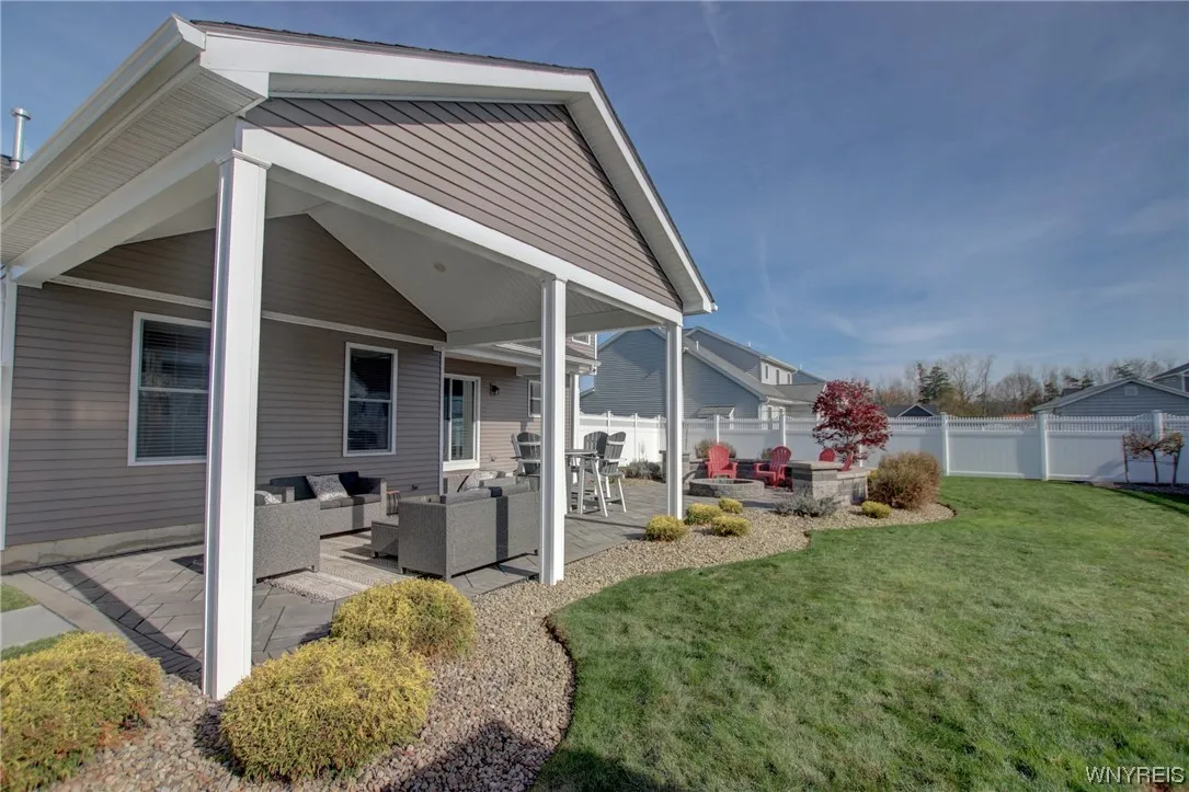 3627 Delilah Lane, Hamburg, New York 14075, Hamburg, New York 14075, 3 Bedrooms Bedrooms, 9 Rooms Rooms,1 BathroomBathrooms,Residential,Closed,3627 Delilah Lane, Hamburg, New York 14075,0,B1513274