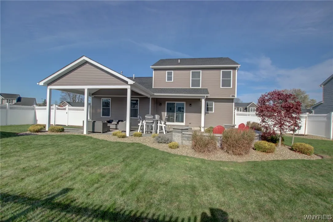 3627 Delilah Lane, Hamburg, New York 14075, Hamburg, New York 14075, 3 Bedrooms Bedrooms, 9 Rooms Rooms,1 BathroomBathrooms,Residential,Closed,3627 Delilah Lane, Hamburg, New York 14075,0,B1513274