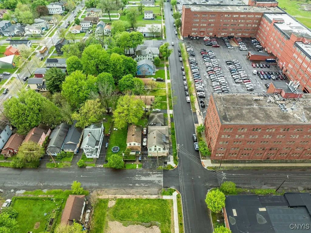 200 West Seneca St & Marcellus Street, Syracus, Syracuse, New York 13204, 5 Rooms Rooms,Commercial Sale,For Sale,200 West Seneca St & Marcellus Street, Syracus,0,S1514341