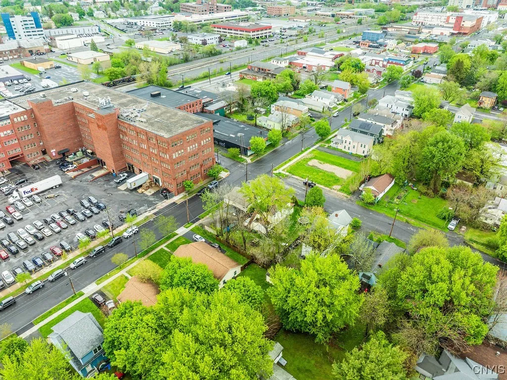 200 West Seneca St & Marcellus Street, Syracus, Syracuse, New York 13204, 5 Rooms Rooms,Commercial Sale,For Sale,200 West Seneca St & Marcellus Street, Syracus,0,S1514341