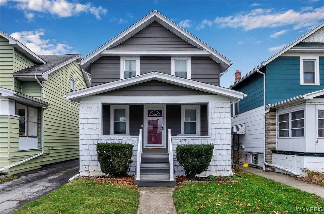 123 Downing Street, Buffalo, New York 14220, Buffalo, New York 14220, 3 Bedrooms Bedrooms, 7 Rooms Rooms,1 BathroomBathrooms,Residential,Closed,123 Downing Street, Buffalo, New York 14220,0,B1515079