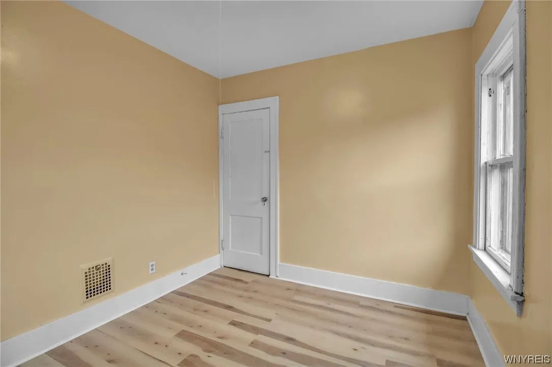 106 Jewett Avenue, Buffalo, New York 14214, Buffalo, New York 14214, 6 Bedrooms Bedrooms, ,2 BathroomsBathrooms,Residential,Closed,106 Jewett Avenue, Buffalo, New York 14214,0,B1515229