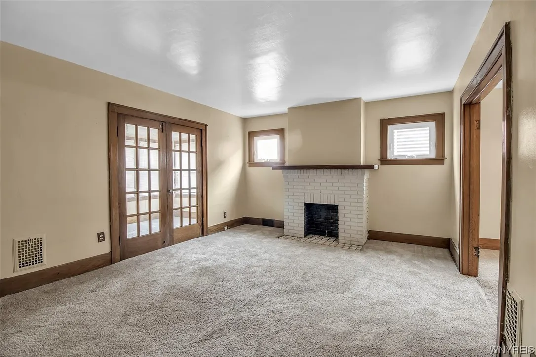 106 Jewett Avenue, Buffalo, New York 14214, Buffalo, New York 14214, 6 Bedrooms Bedrooms, ,2 BathroomsBathrooms,Residential,Closed,106 Jewett Avenue, Buffalo, New York 14214,0,B1515229