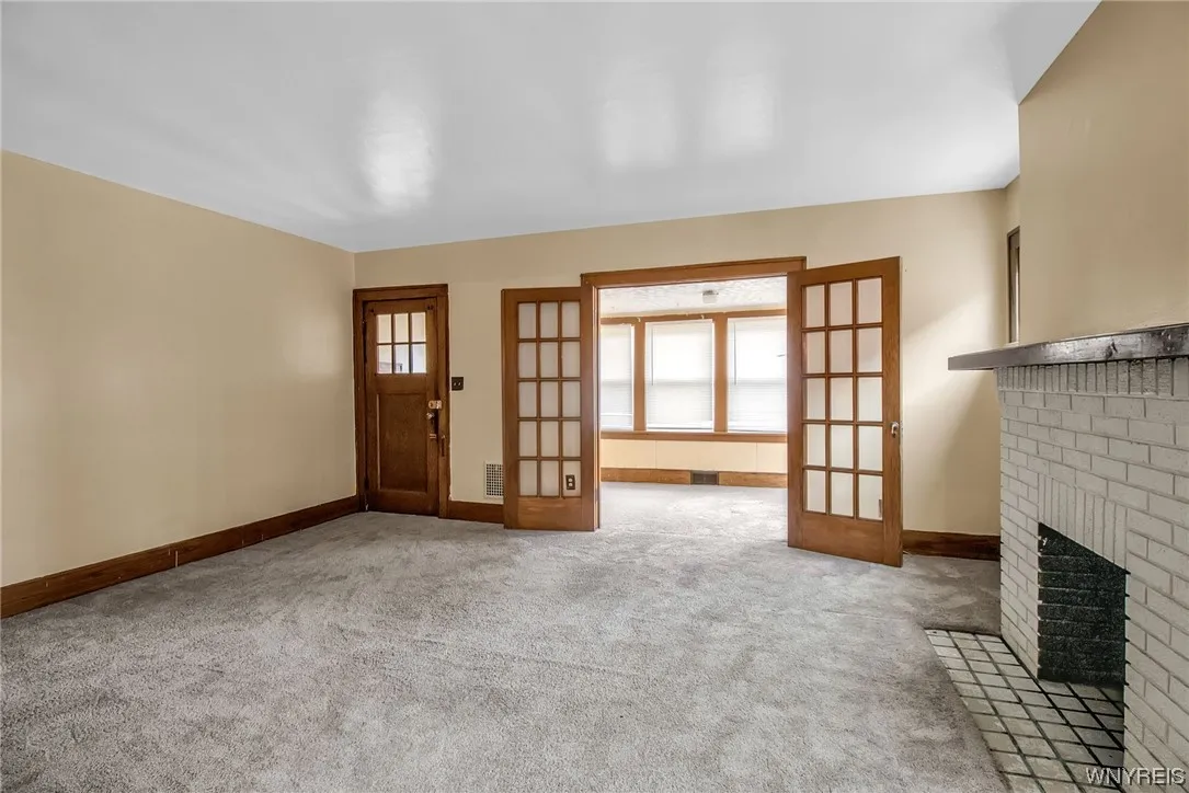 106 Jewett Avenue, Buffalo, New York 14214, Buffalo, New York 14214, 6 Bedrooms Bedrooms, ,2 BathroomsBathrooms,Residential,Closed,106 Jewett Avenue, Buffalo, New York 14214,0,B1515229