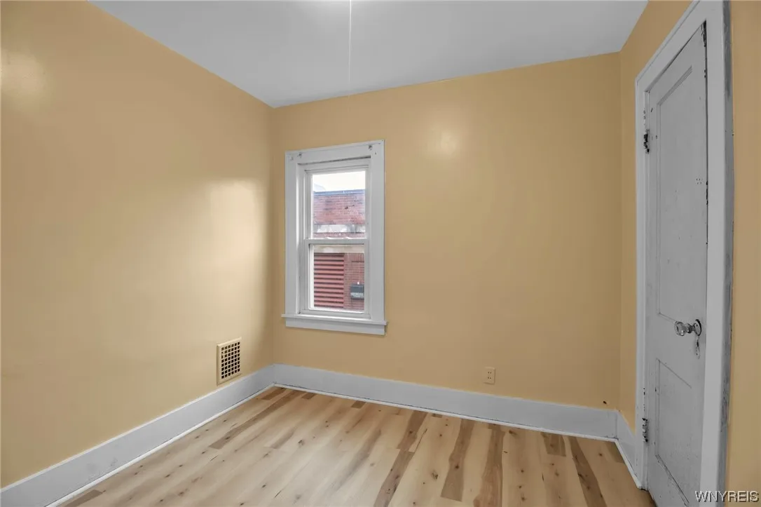 106 Jewett Avenue, Buffalo, New York 14214, Buffalo, New York 14214, 6 Bedrooms Bedrooms, ,2 BathroomsBathrooms,Residential,Closed,106 Jewett Avenue, Buffalo, New York 14214,0,B1515229