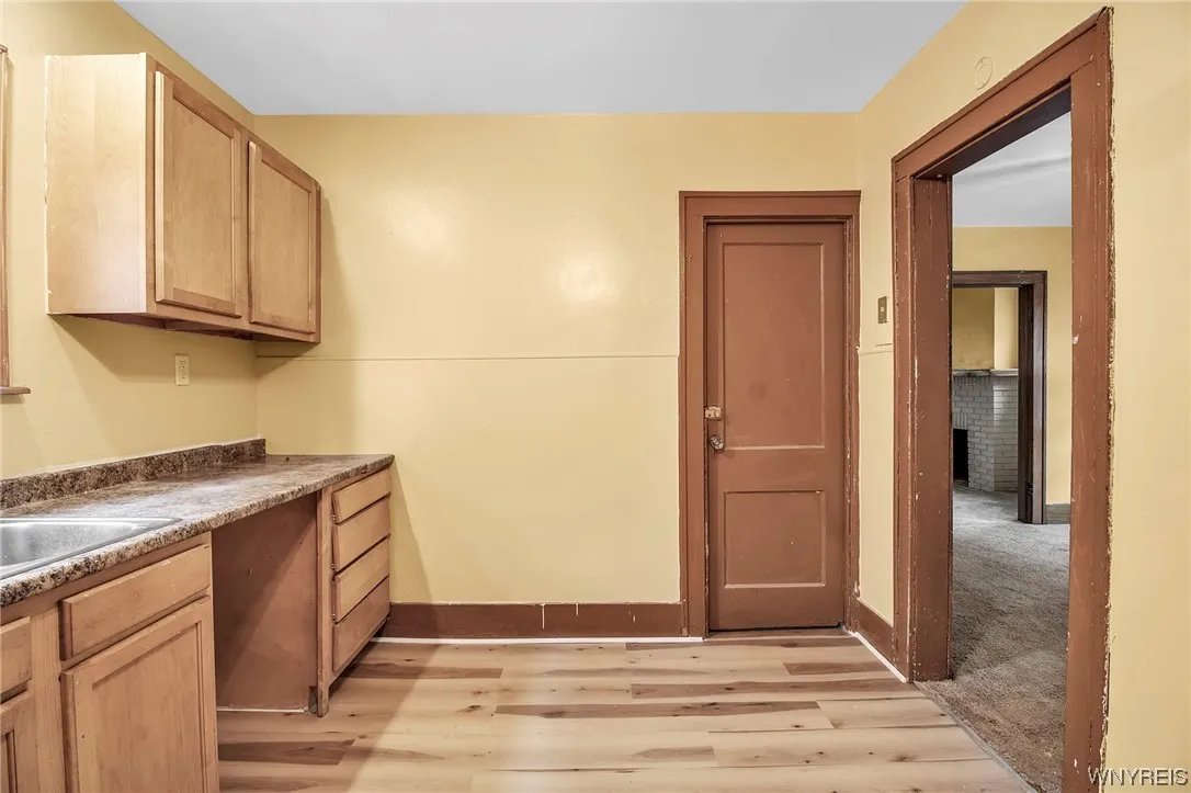 106 Jewett Avenue, Buffalo, New York 14214, Buffalo, New York 14214, 6 Bedrooms Bedrooms, ,2 BathroomsBathrooms,Residential,Closed,106 Jewett Avenue, Buffalo, New York 14214,0,B1515229