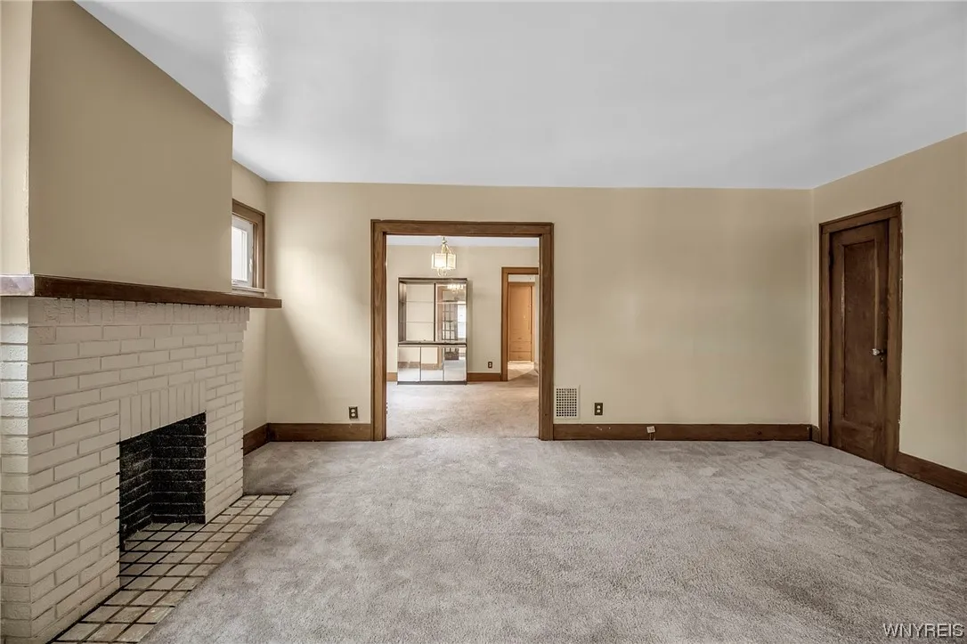 106 Jewett Avenue, Buffalo, New York 14214, Buffalo, New York 14214, 6 Bedrooms Bedrooms, ,2 BathroomsBathrooms,Residential,Closed,106 Jewett Avenue, Buffalo, New York 14214,0,B1515229
