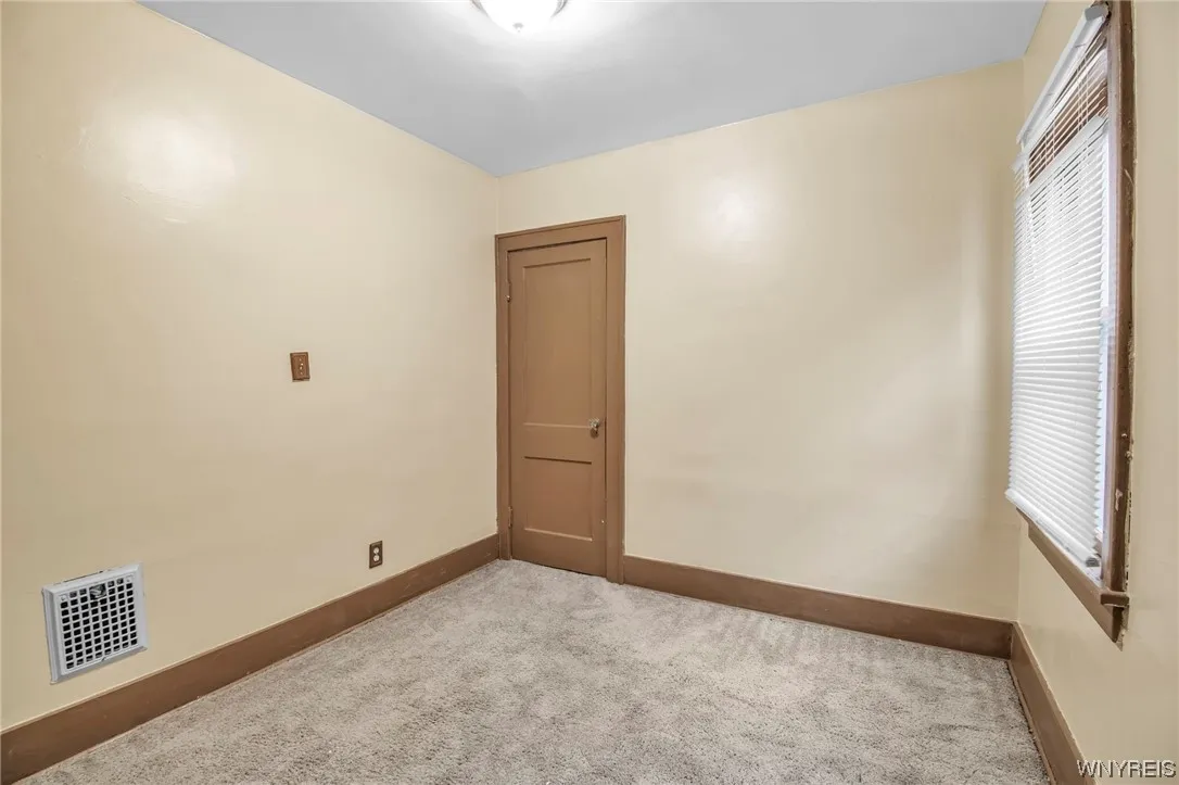 106 Jewett Avenue, Buffalo, New York 14214, Buffalo, New York 14214, 6 Bedrooms Bedrooms, ,2 BathroomsBathrooms,Residential,Closed,106 Jewett Avenue, Buffalo, New York 14214,0,B1515229
