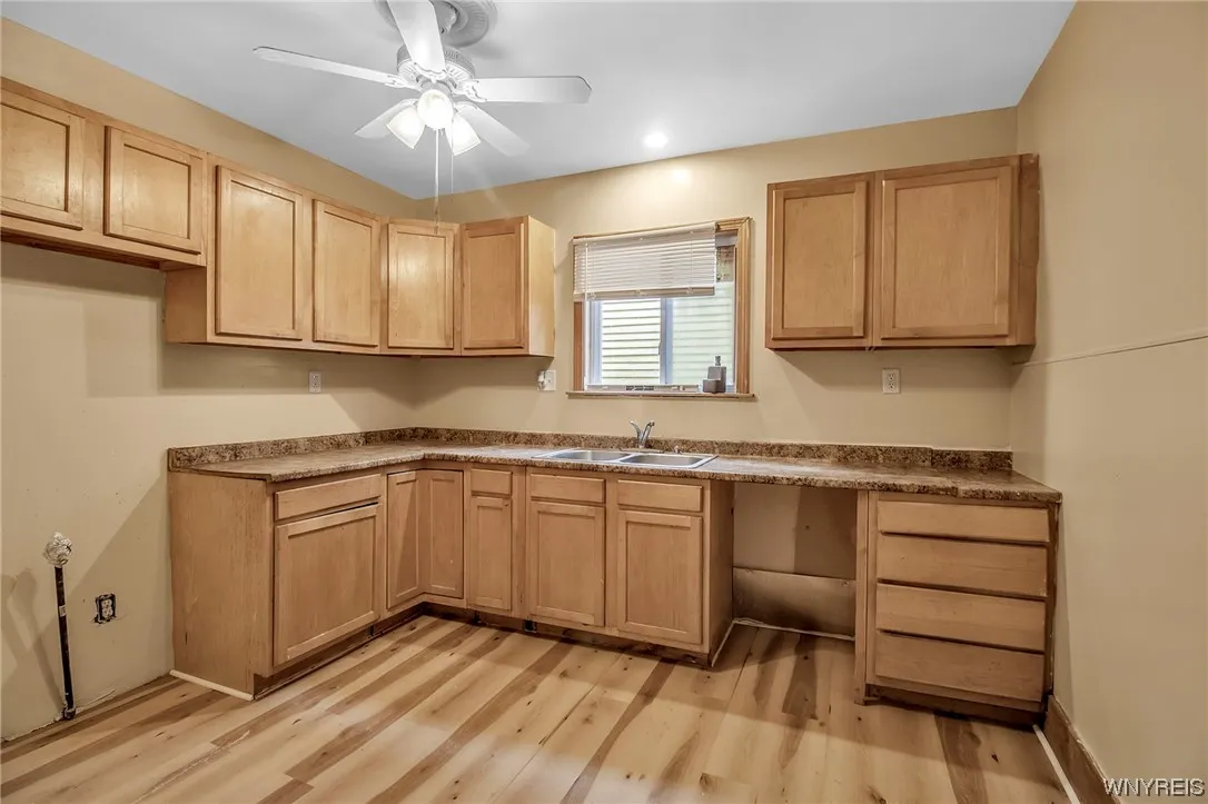 106 Jewett Avenue, Buffalo, New York 14214, Buffalo, New York 14214, 6 Bedrooms Bedrooms, ,2 BathroomsBathrooms,Residential,Closed,106 Jewett Avenue, Buffalo, New York 14214,0,B1515229