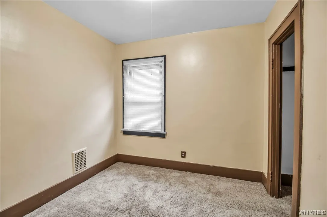 106 Jewett Avenue, Buffalo, New York 14214, Buffalo, New York 14214, 6 Bedrooms Bedrooms, ,2 BathroomsBathrooms,Residential,Closed,106 Jewett Avenue, Buffalo, New York 14214,0,B1515229