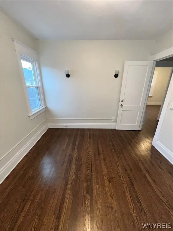 1560 Elmwood Avenue, Buffalo, New York 14207, Buffalo, New York 14207, 3 Bedrooms Bedrooms, 6 Rooms Rooms,1 BathroomBathrooms,Residential Lease,Closed,1560 Elmwood Avenue, Buffalo, New York 14207,0,B1515697