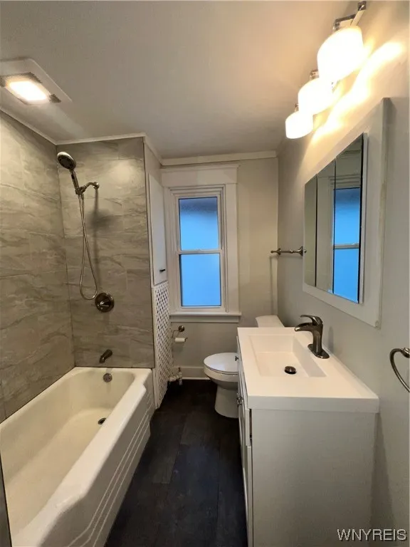 1560 Elmwood Avenue, Buffalo, New York 14207, Buffalo, New York 14207, 3 Bedrooms Bedrooms, 6 Rooms Rooms,1 BathroomBathrooms,Residential Lease,Closed,1560 Elmwood Avenue, Buffalo, New York 14207,0,B1515697