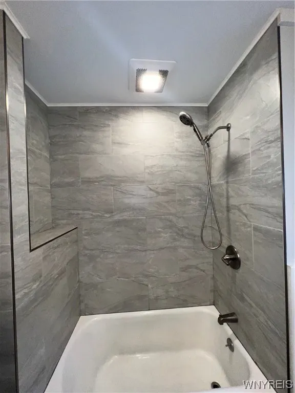 1560 Elmwood Avenue, Buffalo, New York 14207, Buffalo, New York 14207, 3 Bedrooms Bedrooms, 6 Rooms Rooms,1 BathroomBathrooms,Residential Lease,Closed,1560 Elmwood Avenue, Buffalo, New York 14207,0,B1515697