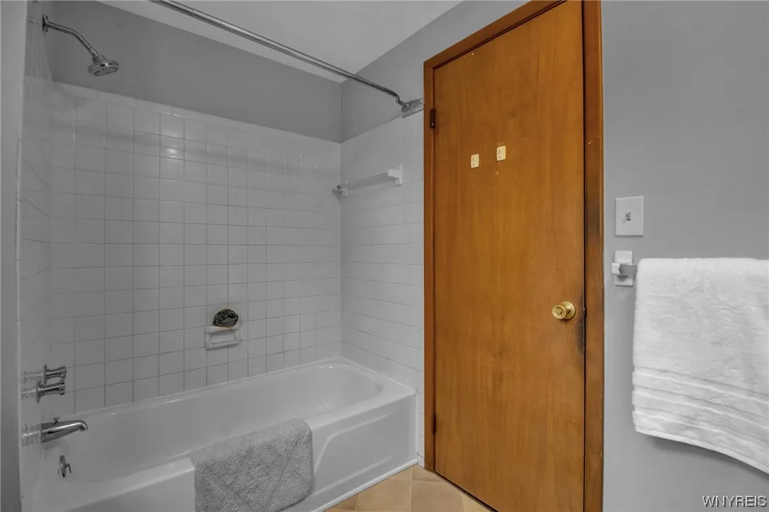 33 Candy Lane, Orchard Park, New York 14127, Orchard Park, New York 14127, 4 Bedrooms Bedrooms, 9 Rooms Rooms,2 BathroomsBathrooms,Residential,Closed,33 Candy Lane, Orchard Park, New York 14127,0,B1516557