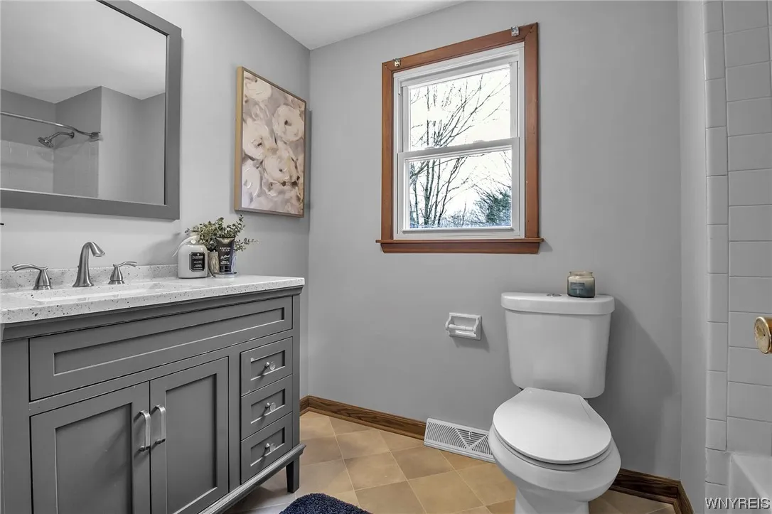 Second Floor full bath