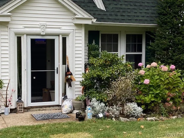 5798 Lakecrest Drive, Hamburg, New York 14085, Hamburg, New York 14085, 3 Bedrooms Bedrooms, 6 Rooms Rooms,1 BathroomBathrooms,Residential,Closed,5798 Lakecrest Drive, Hamburg, New York 14085,0,B1518529