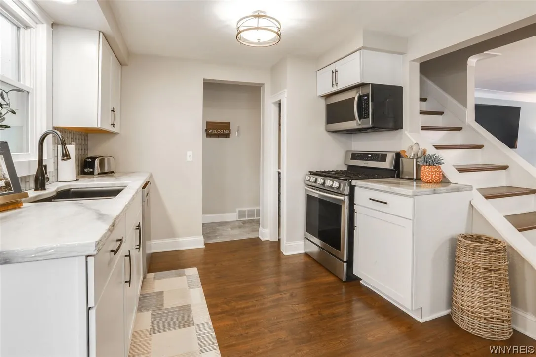 142 Cathedral Lane, Cheektowaga, New York 14225, Cheektowaga, New York 14225, 4 Bedrooms Bedrooms, 8 Rooms Rooms,2 BathroomsBathrooms,Residential,Closed,142 Cathedral Lane, Cheektowaga, New York 14225,0,B1514975